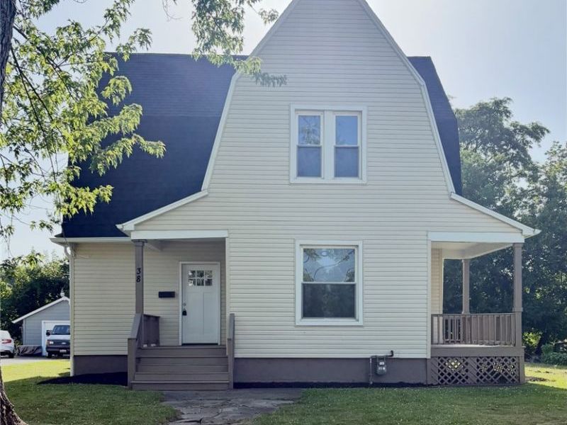 38 Belmont Avenue, Niles, OH 44446 Photo 2