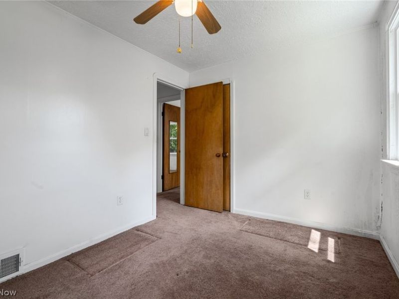 27111 Lynn Drive, Olmsted Township, OH 44138 Photo 13