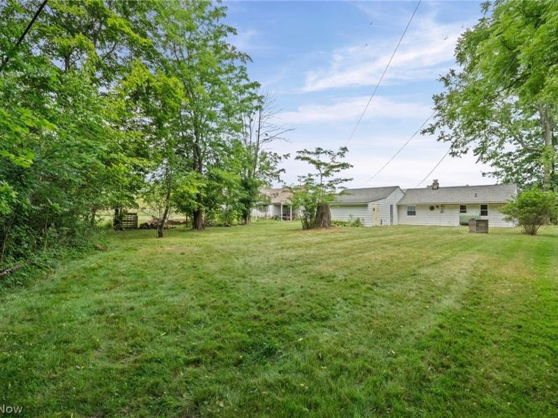 27111 Lynn Drive, Olmsted Township, OH 44138 Photo 25