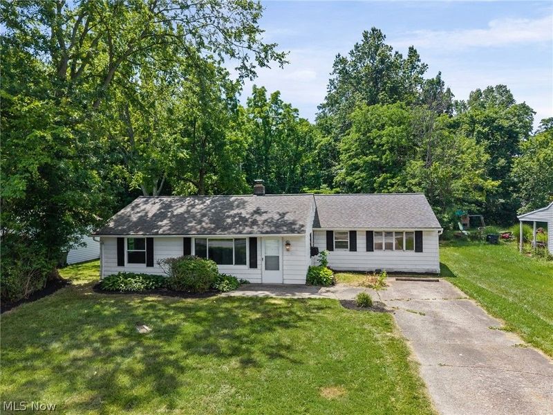 27111 Lynn Drive, Olmsted Township, OH 44138 Photo 27