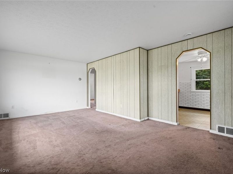 27111 Lynn Drive, Olmsted Township, OH 44138 Photo 3