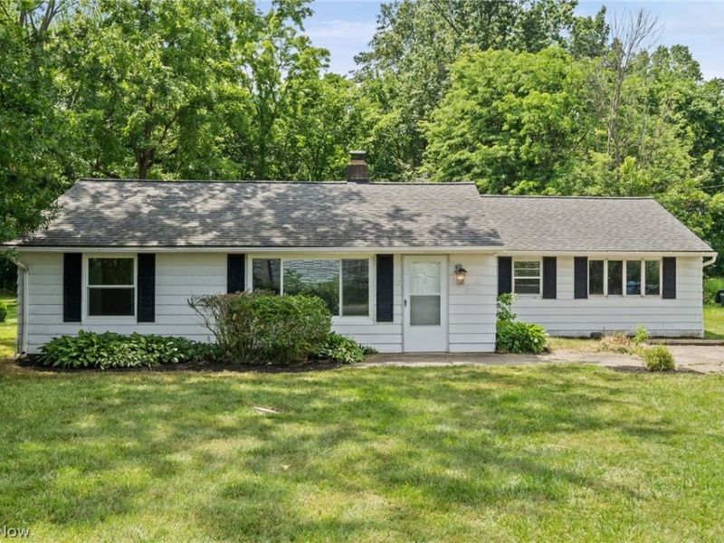 27111 Lynn Drive, Olmsted Township, OH 44138 Photo 30