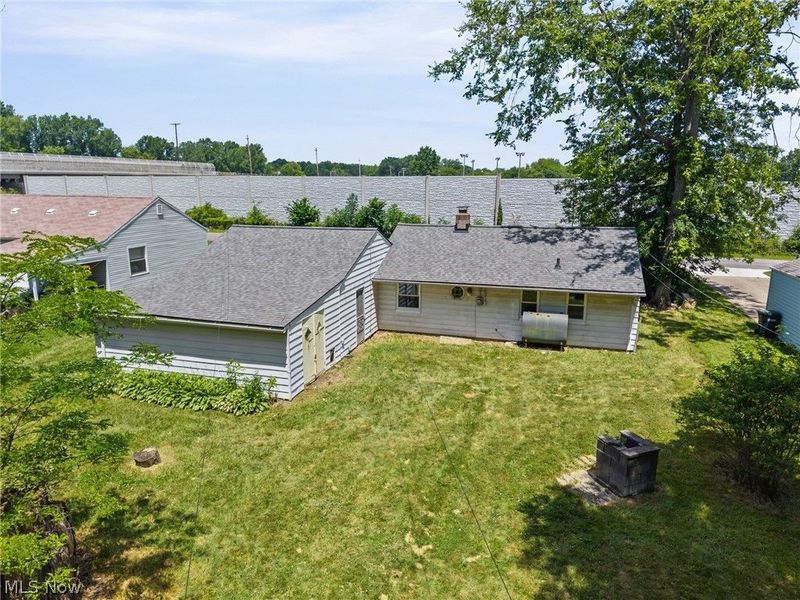 27111 Lynn Drive, Olmsted Township, OH 44138 Photo 33