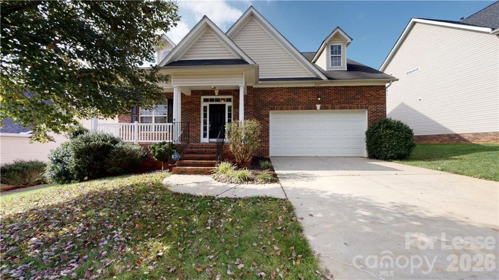 8517 Delamere Lane, Charlotte, NC 28269 Main Photo