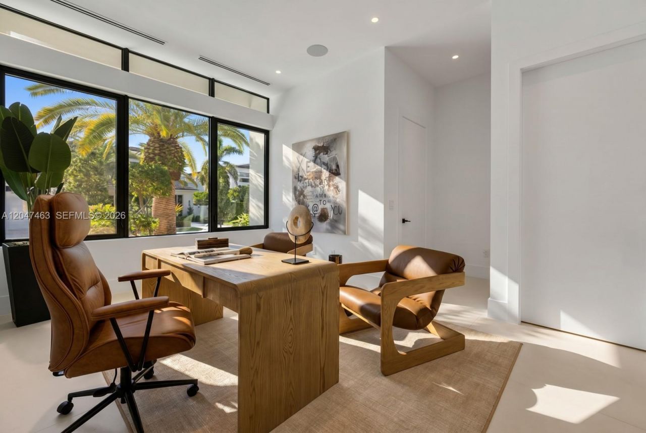 1051 NE 2nd Ter , Boca Raton, FL 33432 Photo