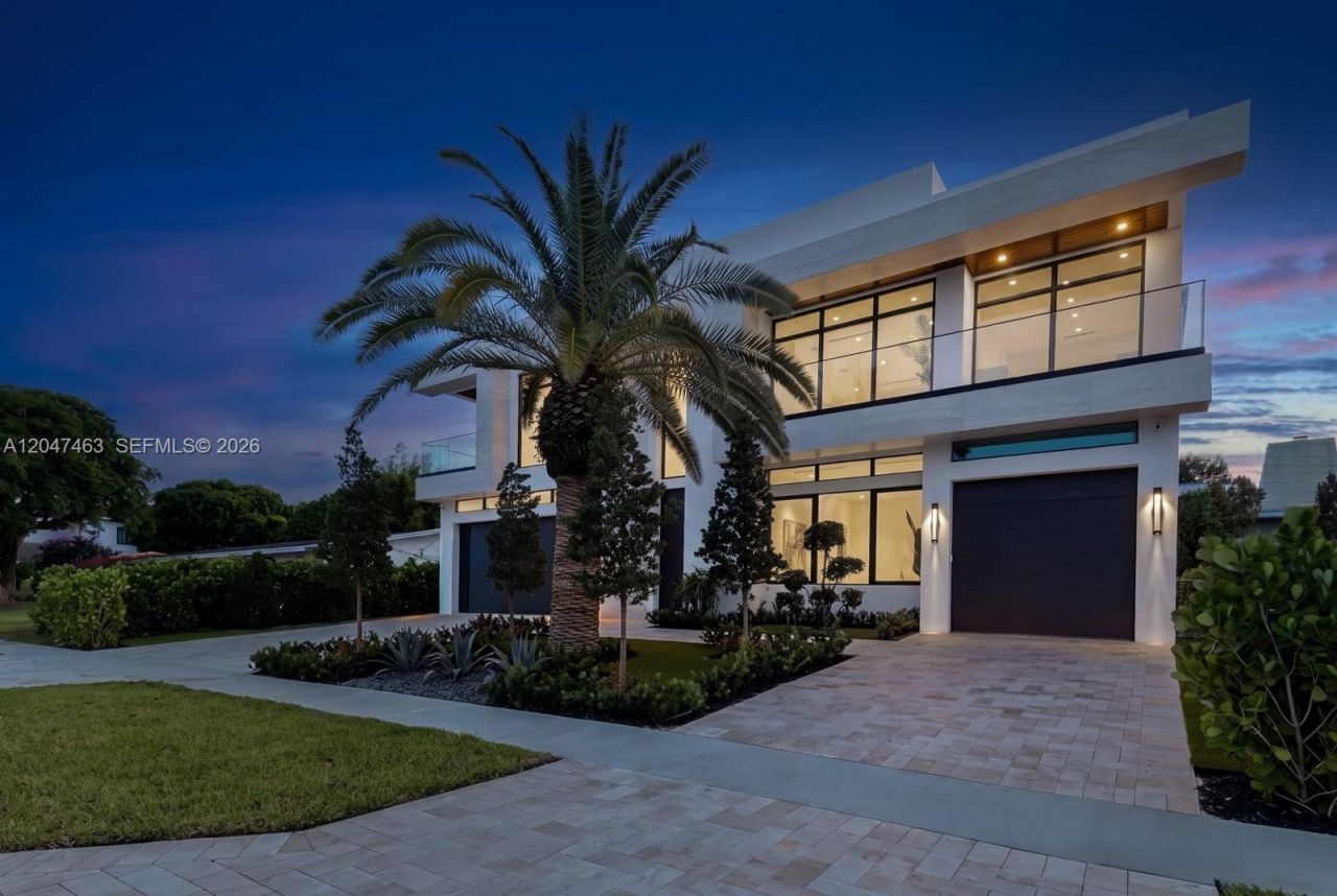 1051 NE 2nd Ter , Boca Raton, FL 33432 Photo