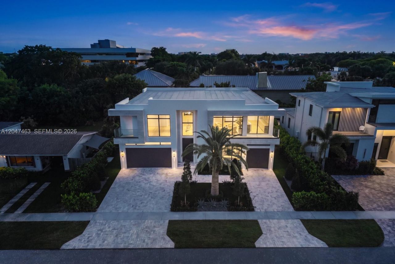 1051 NE 2nd Ter , Boca Raton, FL 33432 Photo