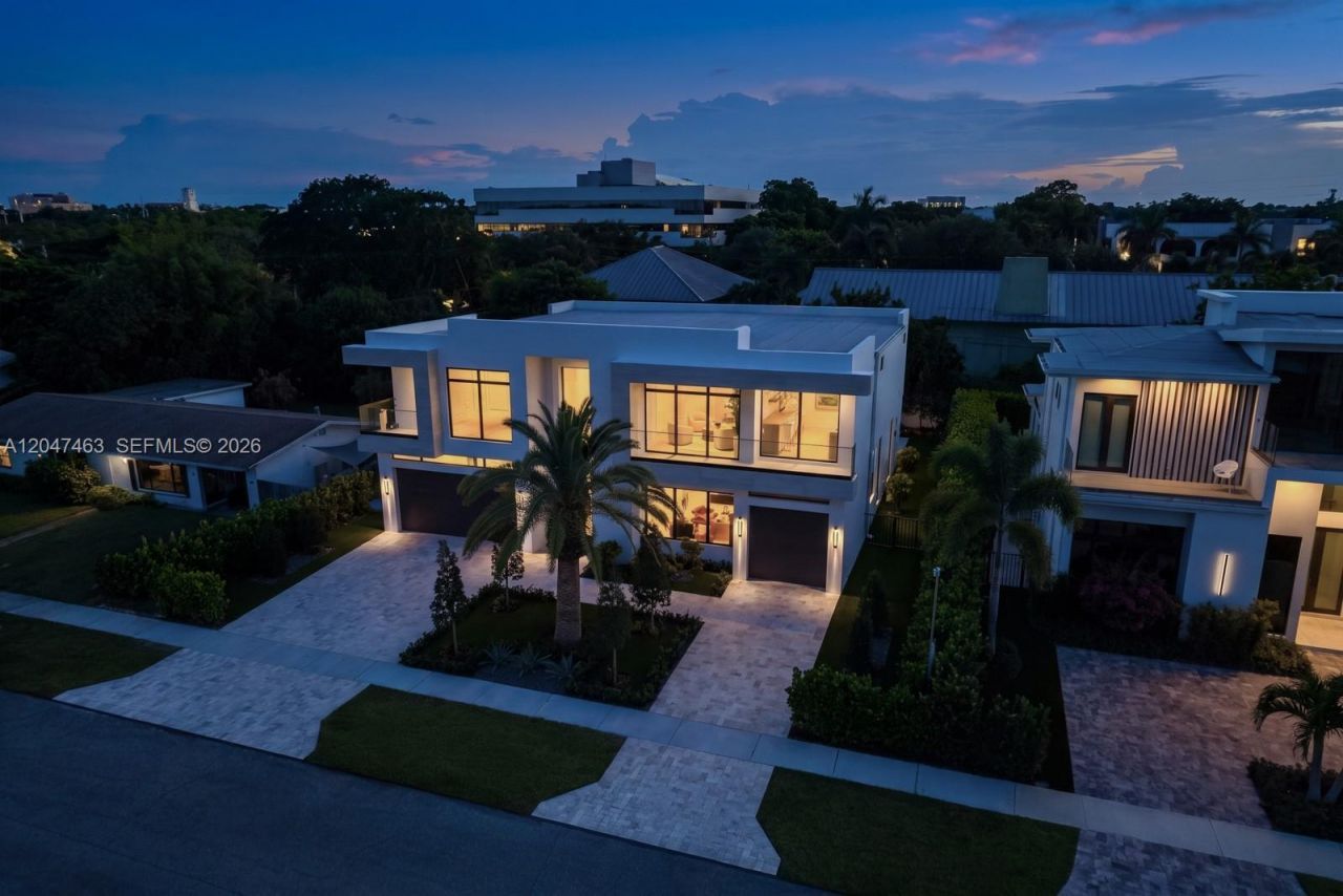 1051 NE 2nd Ter , Boca Raton, FL 33432 Photo