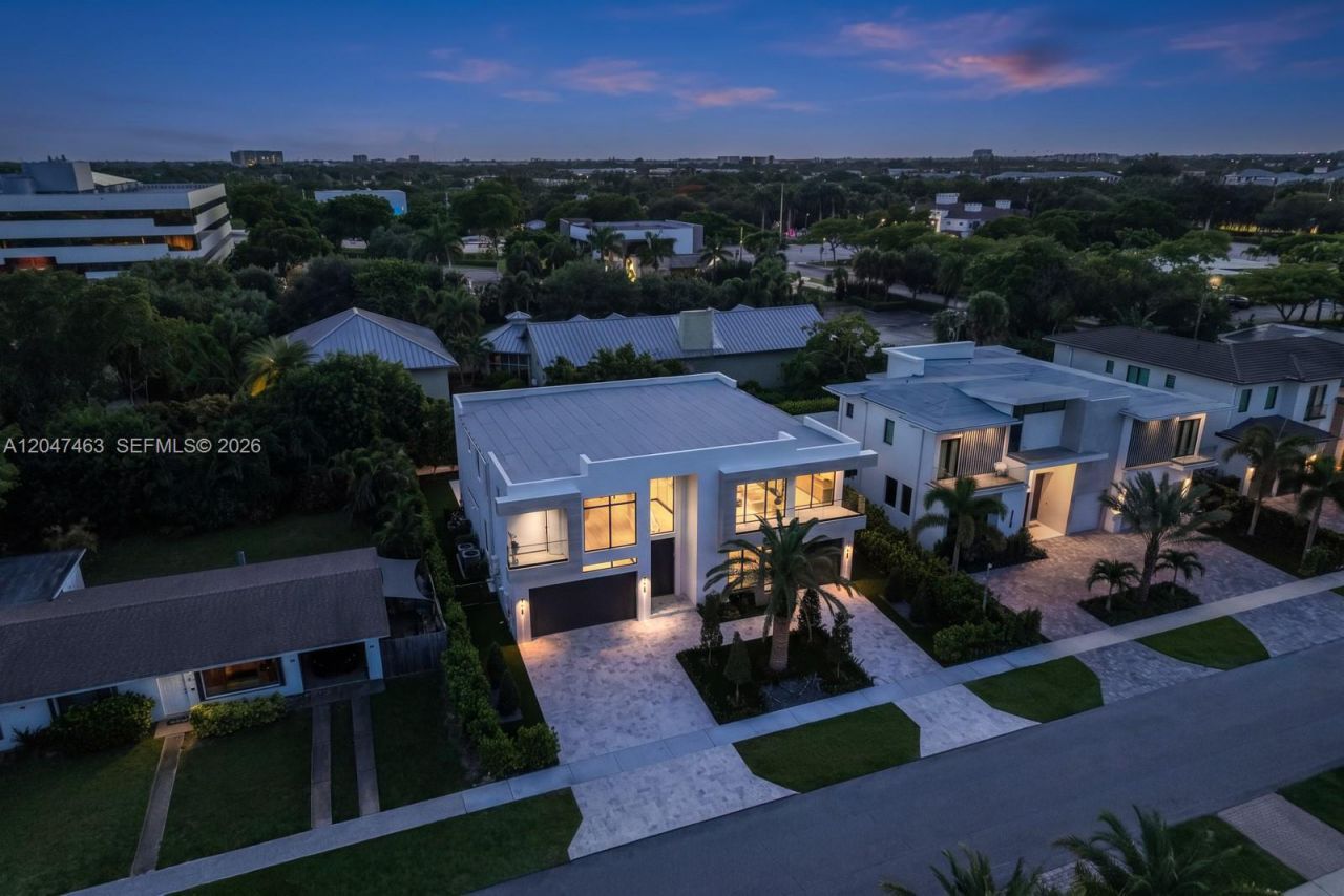 1051 NE 2nd Ter , Boca Raton, FL 33432 Photo