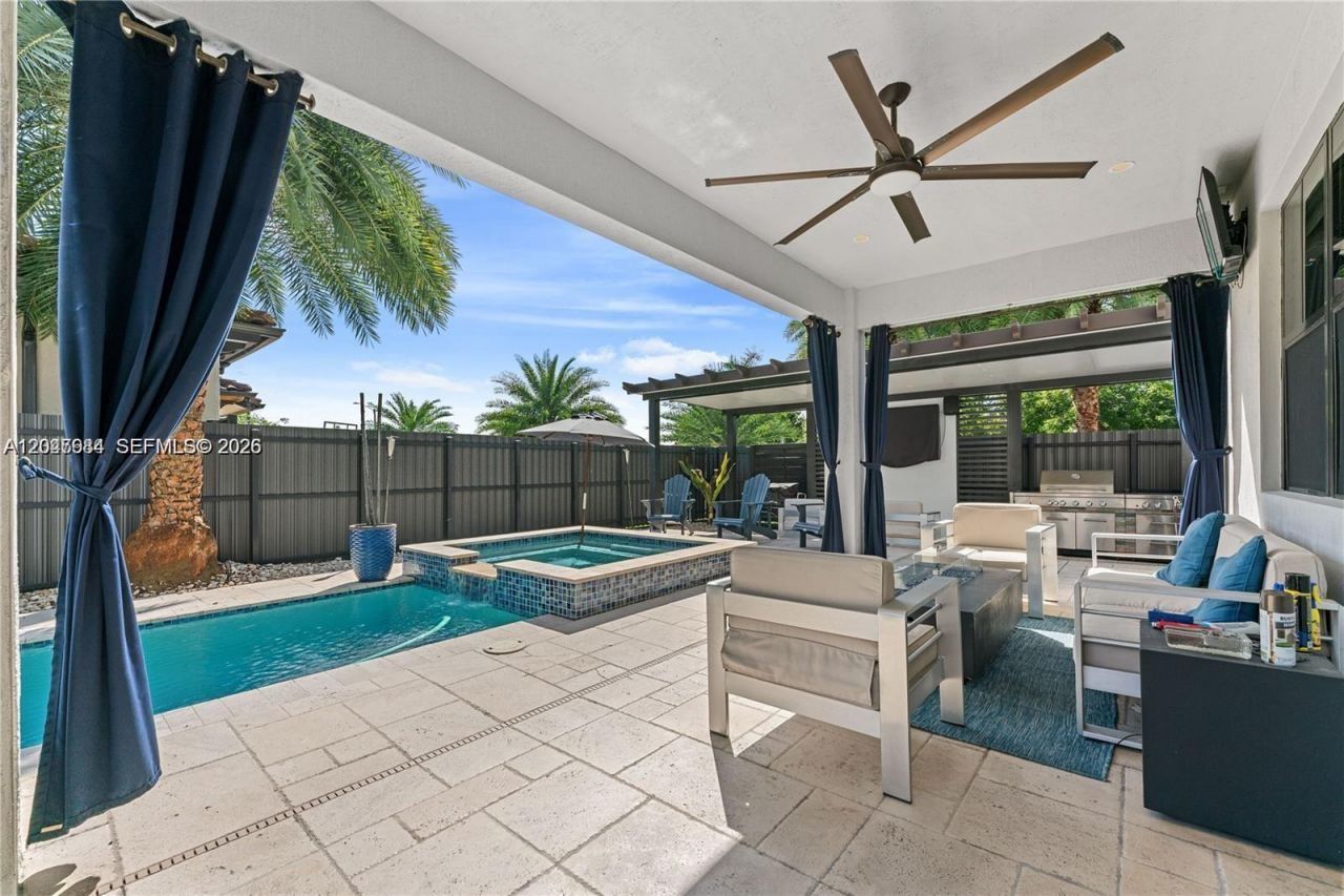 14856 SW 27th Ter , Miami, FL 33185 Photo