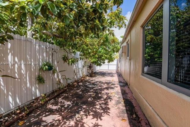 5000 SW 98th Ave Rd , Miami, FL 33165 Photo
