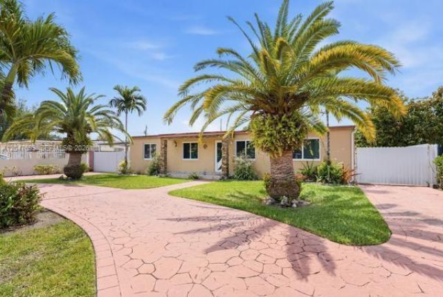 5000 SW 98th Ave Rd , Miami, FL 33165 Photo