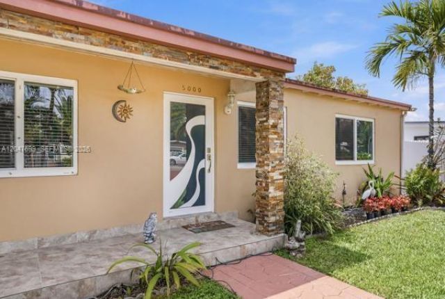 5000 SW 98th Ave Rd , Miami, FL 33165 Photo