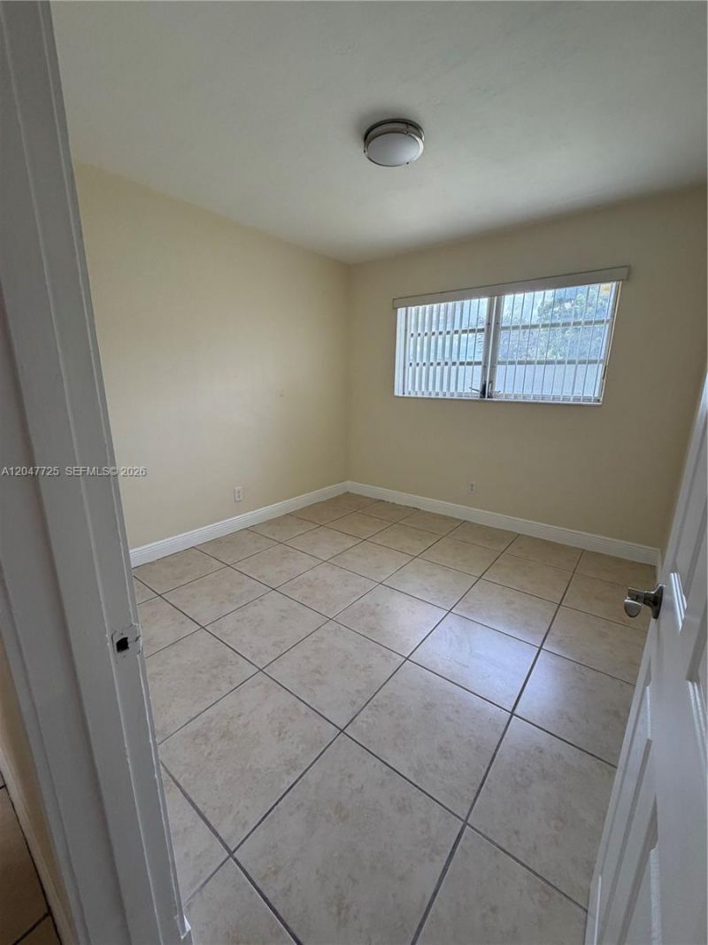 800 NW 76th Ave, Pembroke Pines, FL 33024 Photo