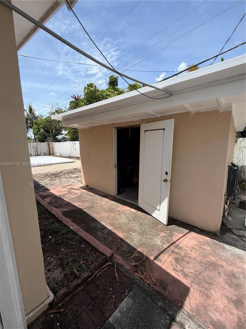 800 NW 76th Ave, Pembroke Pines, FL 33024 Photo