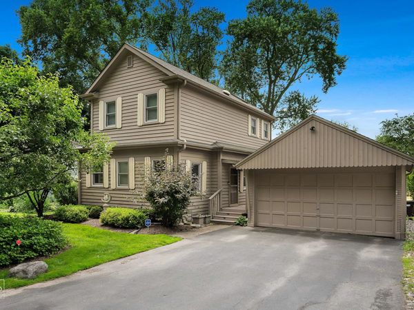 3315 S Riverdale Road , McHenry, IL 60051