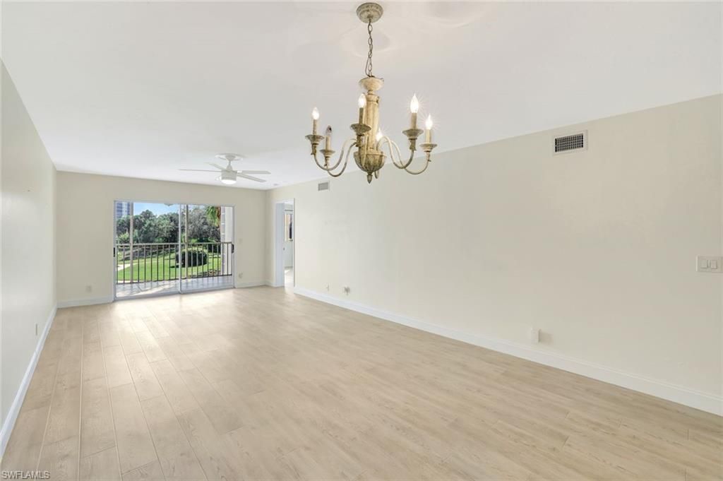340 Horse Creek Dr , Unit 207, Naples, FL 34110 Photo