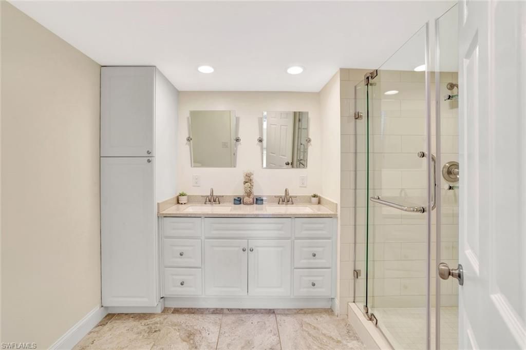 340 Horse Creek Dr , Unit 207, Naples, FL 34110 Photo