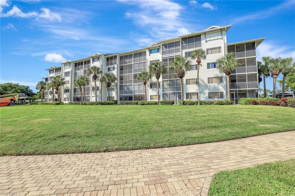 340 Horse Creek Dr , Unit 207, Naples, FL 34110 Photo