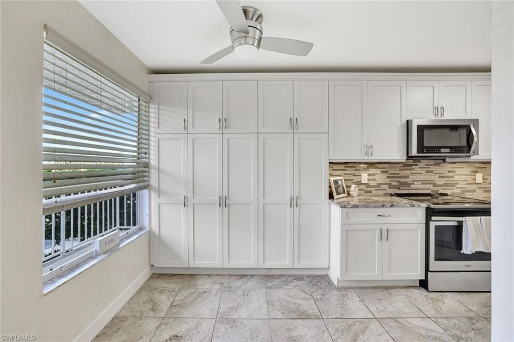 340 Horse Creek Dr , Unit 207, Naples, FL 34110 Photo