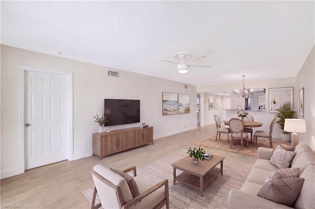 340 Horse Creek Dr , Unit 207, Naples, FL 34110 Photo