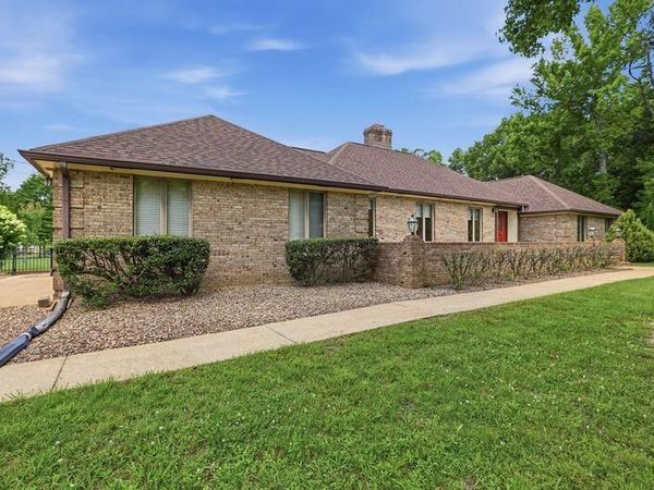 9031 Brow Lake Road, Soddy Daisy, TN 37379
