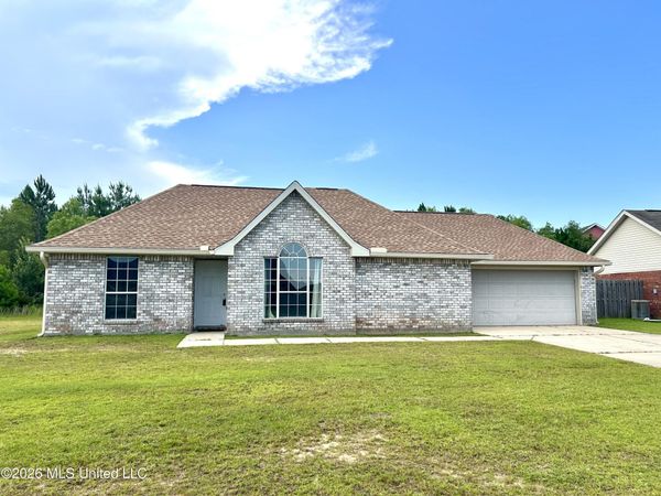 2313 Paula Circle, Ocean Springs, MS 39564