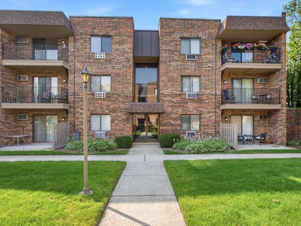 3511 Central Road , Unit 302, Glenview, IL 60025