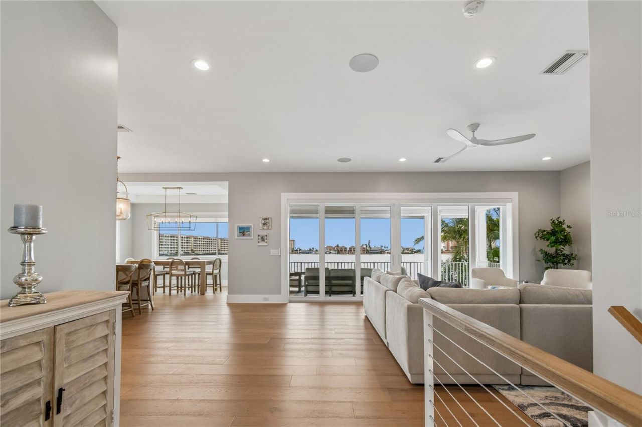 17715 Wall Circle, Redington Shores, FL 33708 Photo