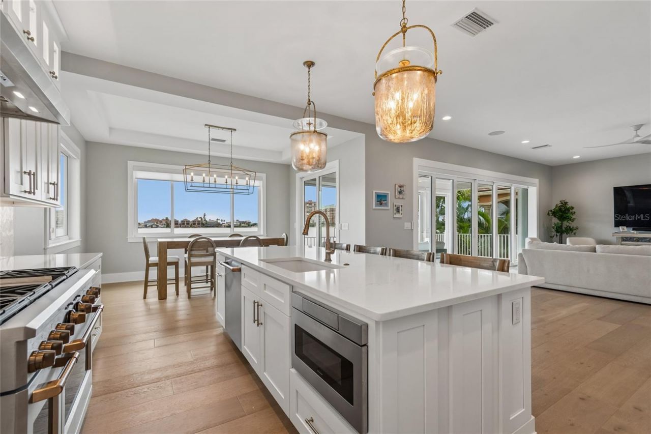 17715 Wall Circle, Redington Shores, FL 33708 Photo