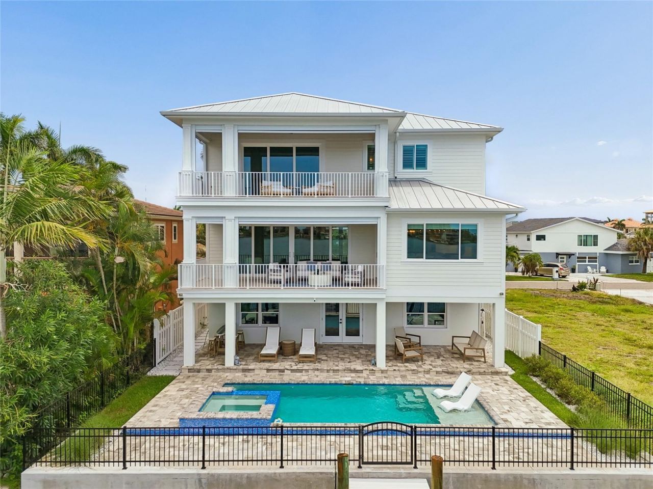 17715 Wall Circle, Redington Shores, FL 33708 Photo
