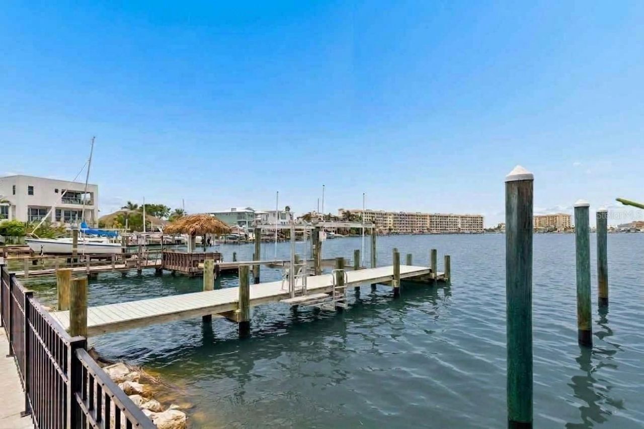 17715 Wall Circle, Redington Shores, FL 33708 Photo