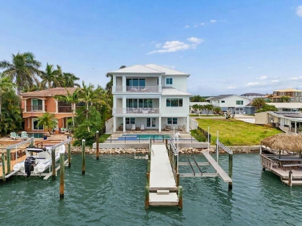 17715 Wall Circle, Redington Shores, FL 33708 Photo
