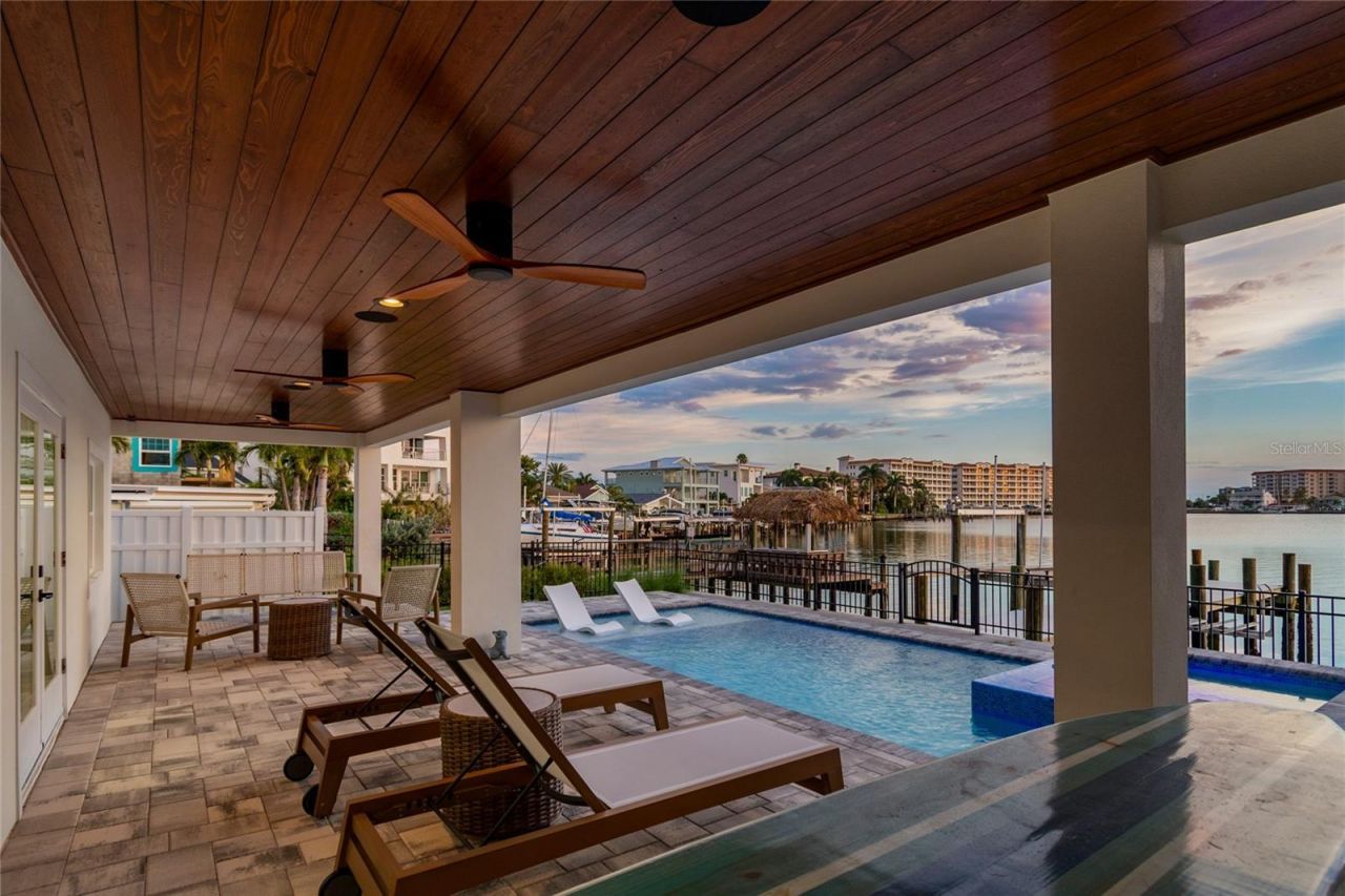 17715 Wall Circle, Redington Shores, FL 33708 Photo