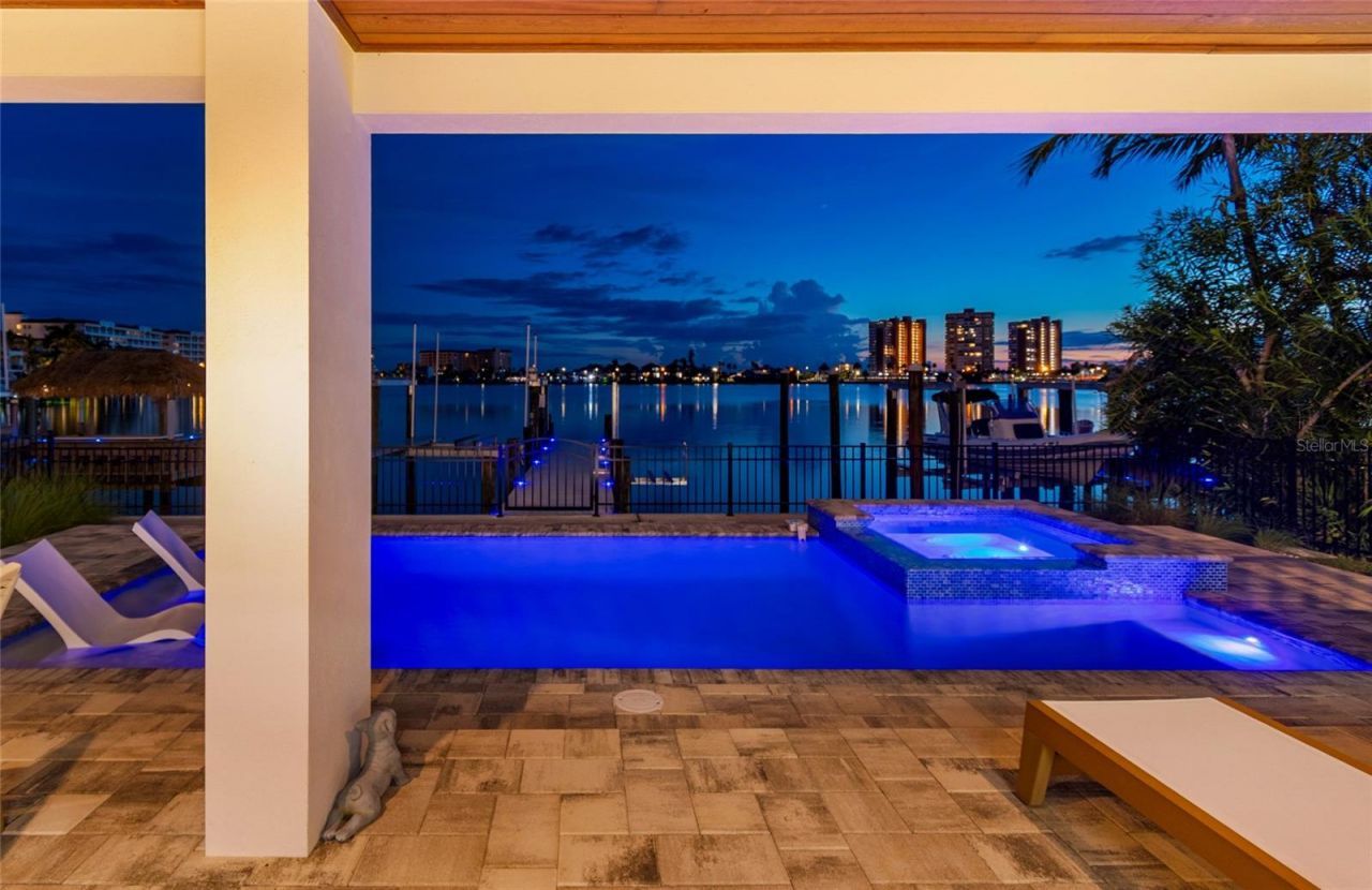 17715 Wall Circle, Redington Shores, FL 33708 Photo