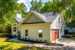 2059 Middleburg Lane photo 4