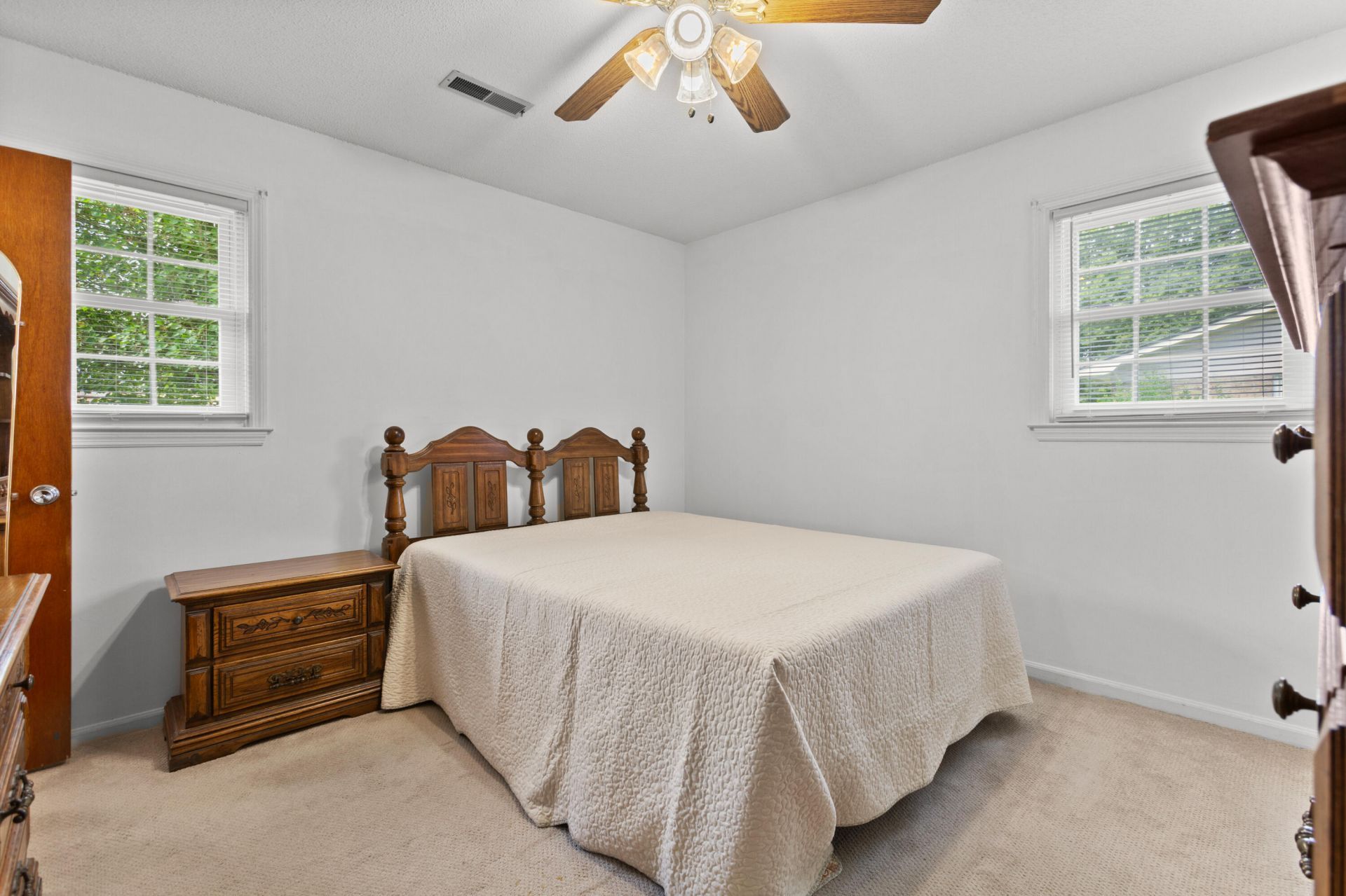 105 Pierre Court Photo 16
