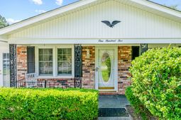 105 Pierre Court photo 4