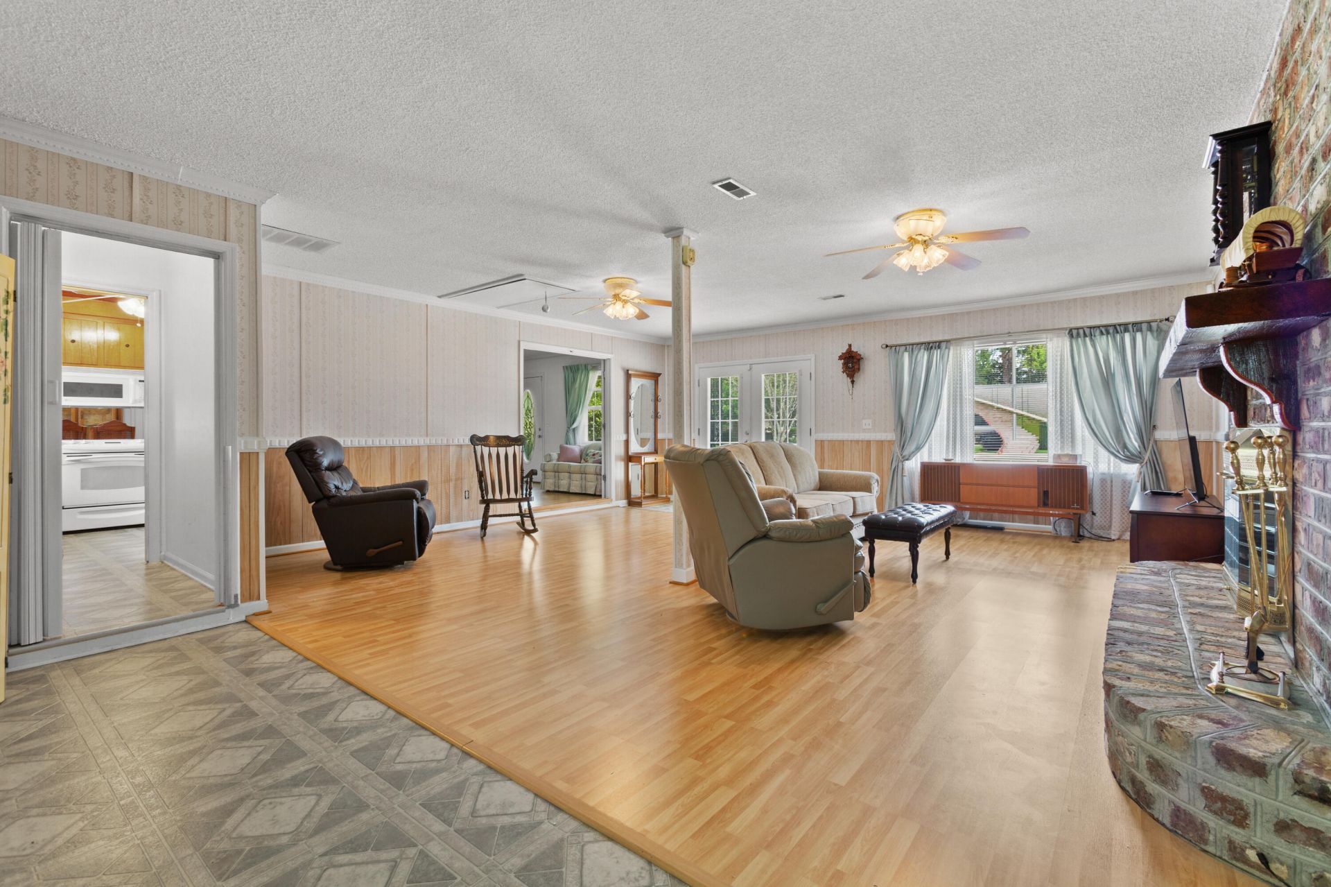 105 Pierre Court Photo 5