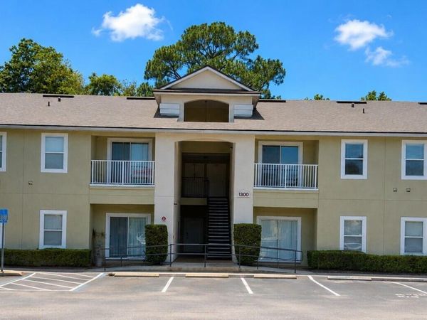 7920 MERRILL Road, Unit 1302, Jacksonville, FL 32277