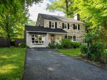 1013 SEVERN LANE, WYNNEWOOD, PA 19096