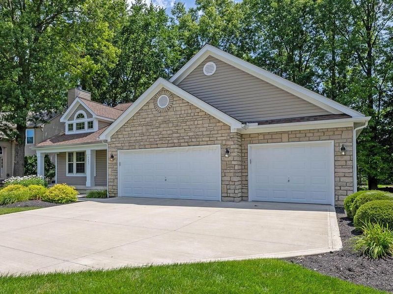 6615 Burbank Place, Westerville, OH 43082 Photo 2