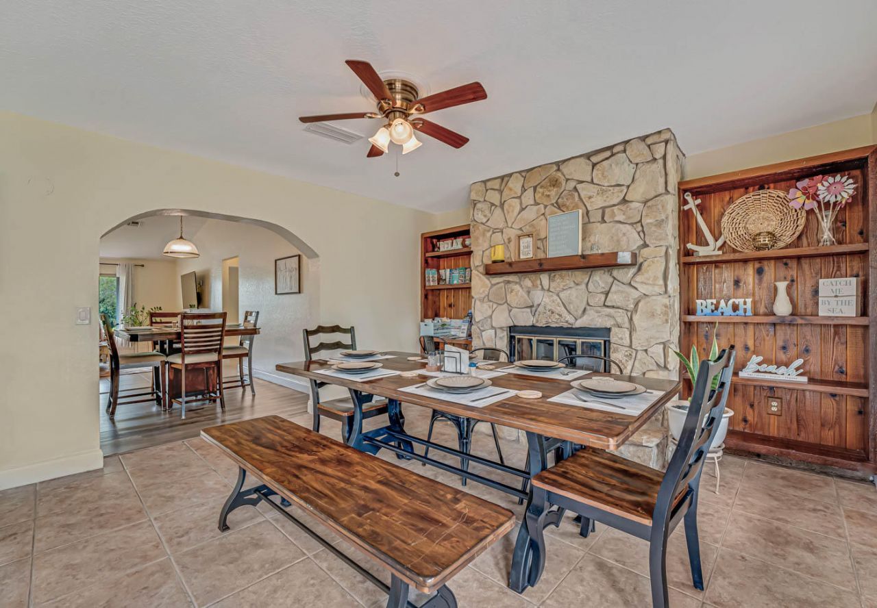 427 Las Palmas Street, Royal Palm Beach, FL 33411 Photo