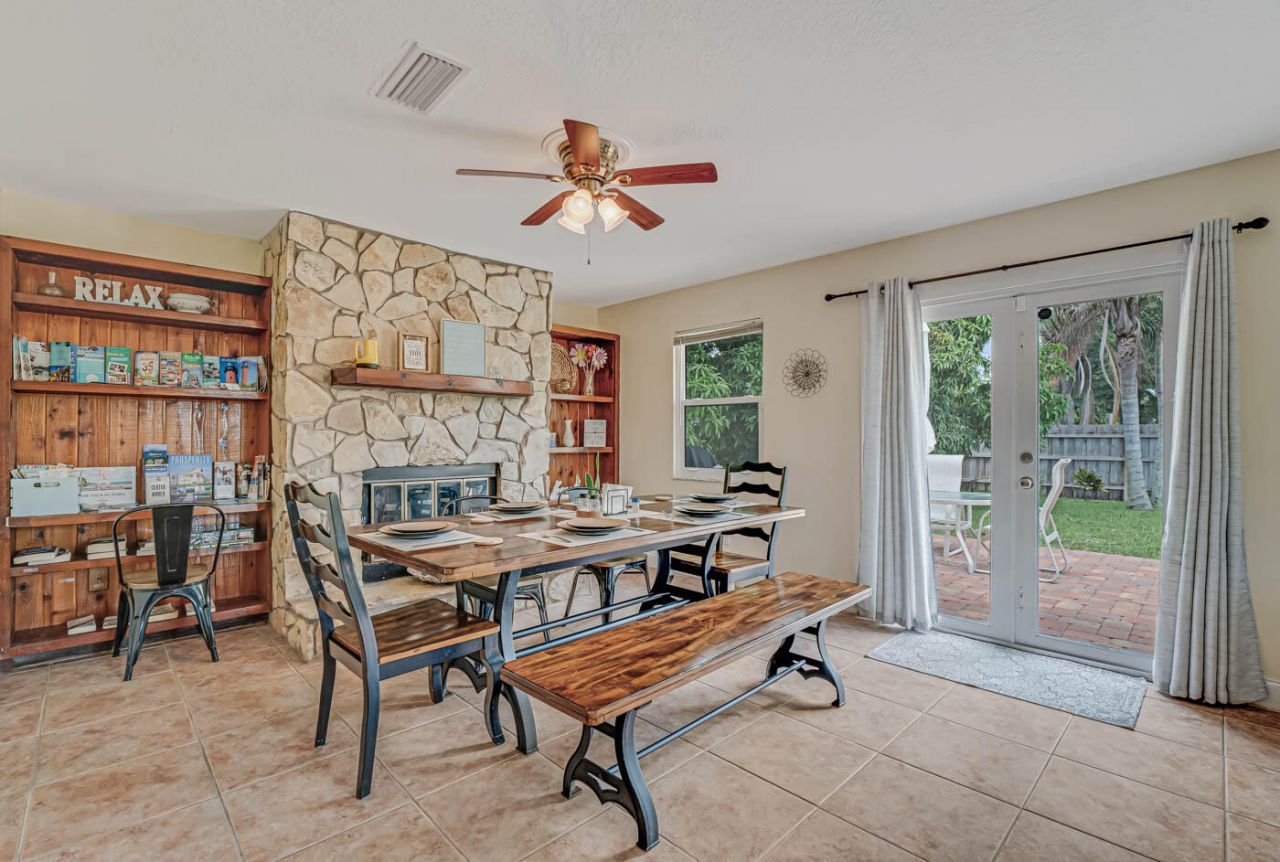 427 Las Palmas Street, Royal Palm Beach, FL 33411 Photo