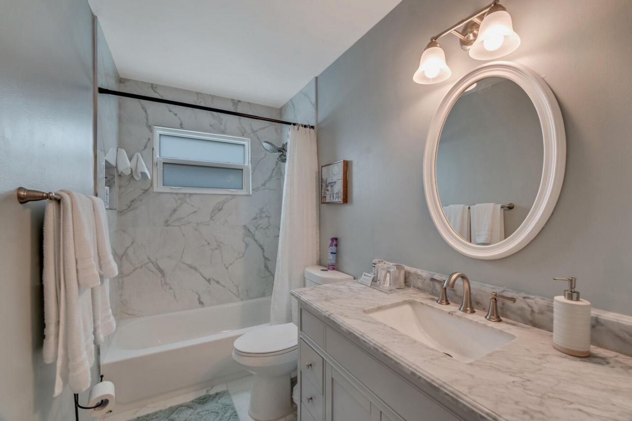427 Las Palmas Street, Royal Palm Beach, FL 33411 Photo