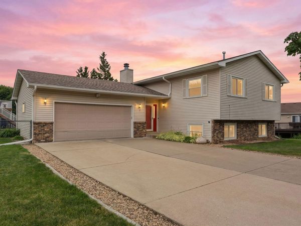 15720 Cicerone Path, Rosemount, MN 55068