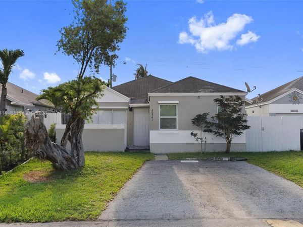 20841 SW 103rd Ct , Cutler Bay, FL 33189