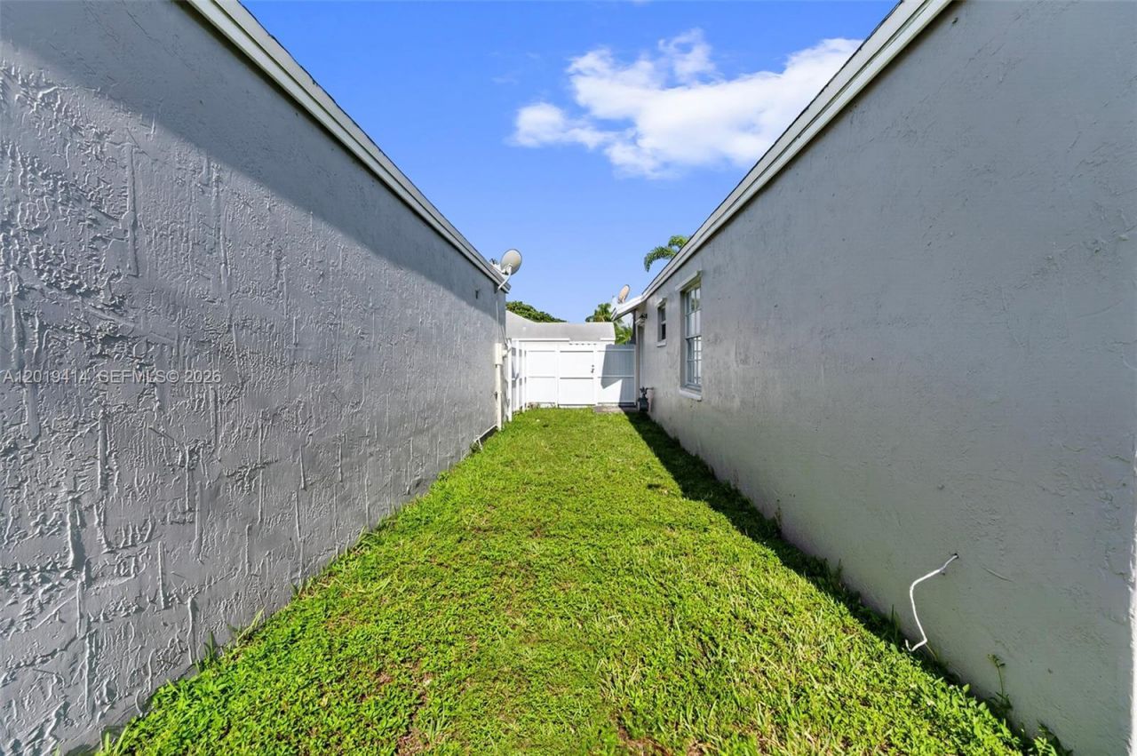 20841 SW 103rd Ct , Cutler Bay, FL 33189 Photo