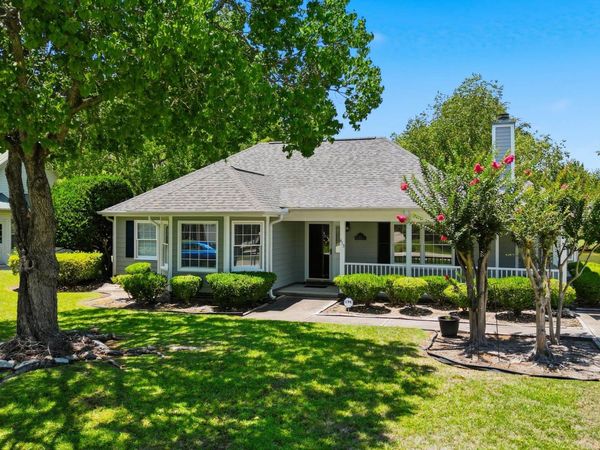 415 Lake Park Dr. , Myrtle Beach, SC 29588