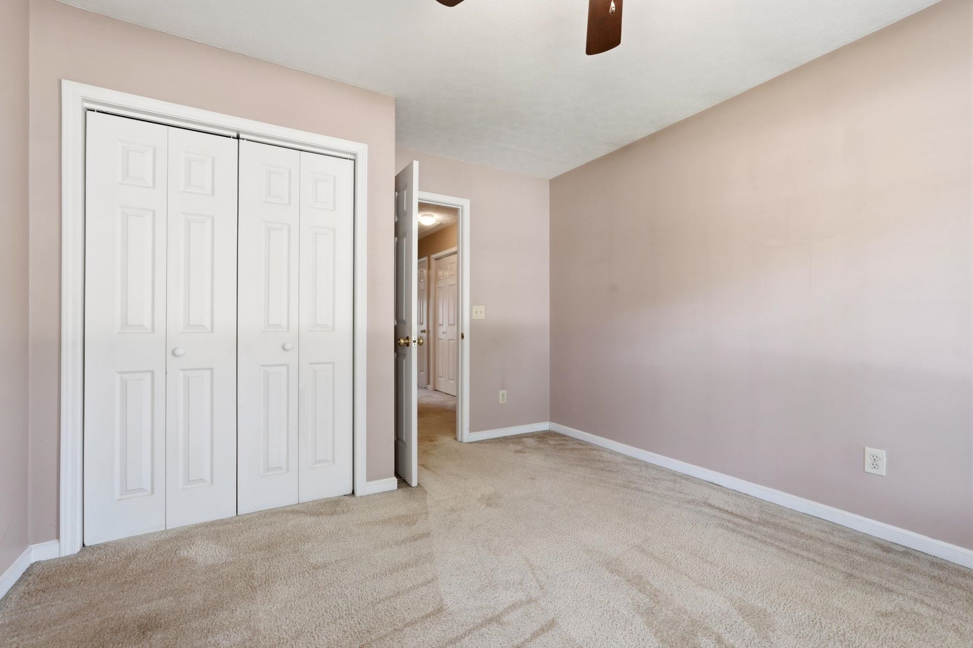415 Lake Park Dr.  Photo 14